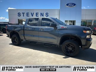 Used 2021 Chevrolet Silverado 1500 Custom Trail Boss w/ LPO, Dark Essentials Package image 1