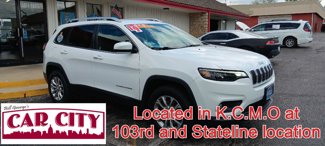 Used 2019 Jeep Cherokee Latitude w/ Cold Weather Group image 1