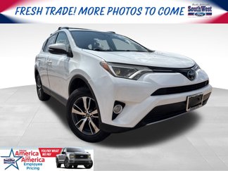 Used 2017 Toyota RAV4 XLE image 1
