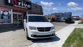 Used 2019 Dodge Grand Caravan SXT image 1