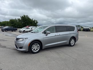 Used 2020 Chrysler Pacifica Touring w/ Advanced Safetytec Group image 1