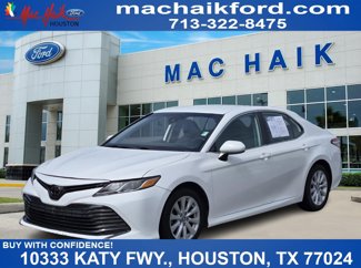 Used 2020 Toyota Camry LE image 1