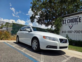 Used 2010 Volvo V70 image 1