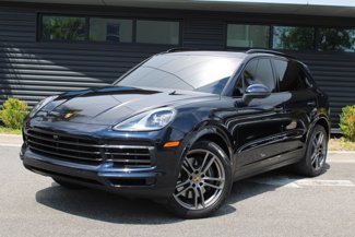 Used 2023 Porsche Cayenne image 1