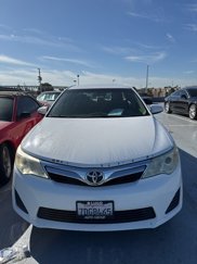 Used 2014 Toyota Camry LE image 1