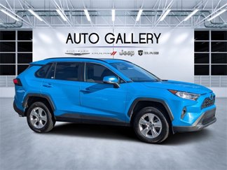 Used 2021 Toyota RAV4 XLE image 1