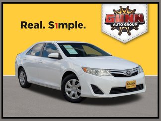 Used 2013 Toyota Camry LE image 1