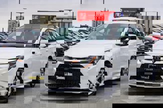 Used 2022 Toyota Corolla LE image 1