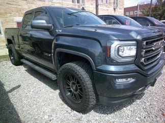 Used 2017 GMC Sierra 1500 SLE image 1