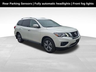 Used 2020 Nissan Pathfinder SV image 1