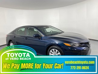 Used 2018 Toyota Camry LE image 1