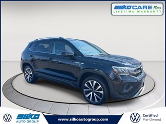 Used 2022 Volkswagen Taos SE w/ IQ.Drive SE Package image 1