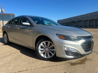Used 2022 Chevrolet Malibu LT image 1