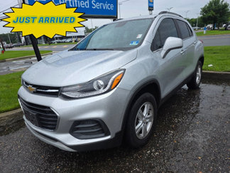 Used 2018 Chevrolet Trax LT w/ LT Convenience Package image 1