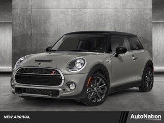 Used 2021 MINI Cooper 2-Door Hardtop w/ Signature Upholstery Package image 1
