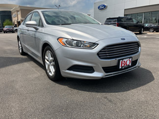 Used 2016 Ford Fusion SE image 1
