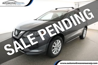 Used 2018 Nissan Rogue SV image 1