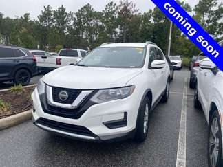 Used 2019 Nissan Rogue SV image 1