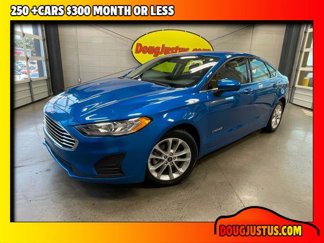Used 2019 Ford Fusion SE image 1