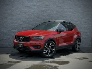 Used 2021 Volvo XC40 T5 R-Design w/ Advanced Package image 1