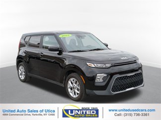 Used 2022 Kia Soul LX w/ Technology Package image 1