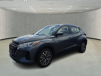 Used 2024 Nissan Kicks SV image 1