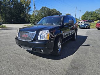 Used 2008 GMC Yukon Denali image 1