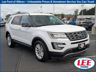Used 2017 Ford Explorer XLT image 1
