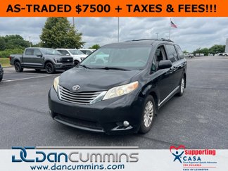 Used 2013 Toyota Sienna XLE image 1