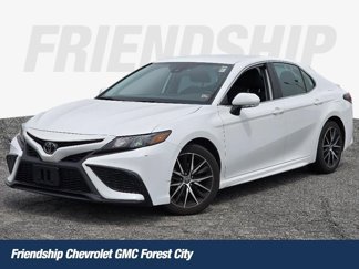 Used 2023 Toyota Camry SE image 1