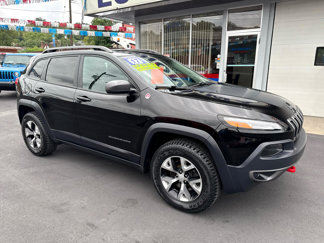 Used 2017 Jeep Cherokee Trailhawk image 1