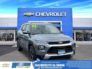 Used 2022 Chevrolet TrailBlazer LT w/ Convenience Package image 1
