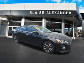 Used 2022 Nissan Altima 2.5 SL image 1
