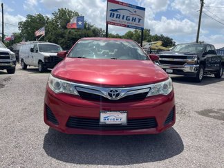 Used 2012 Toyota Camry LE image 1