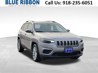 Used 2020 Jeep Cherokee Latitude video 1