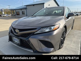 Used 2018 Toyota Camry XSE image 1