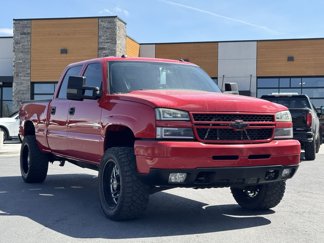 Used 2005 Chevrolet Silverado 2500 LT w/ Heavy-Duty Power Package image 1
