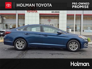 Used 2015 Hyundai Sonata SE image 1