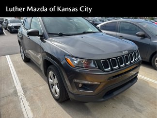 Used 2017 Jeep Compass Latitude w/ Popular Equipment Group image 1