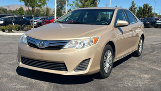 Used 2012 Toyota Camry LE image 1