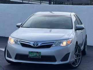 Used 2014 Toyota Camry LE image 1