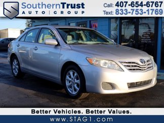 Used 2011 Toyota Camry LE image 1