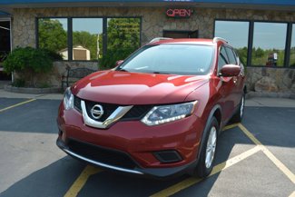 Used 2016 Nissan Rogue SV image 1