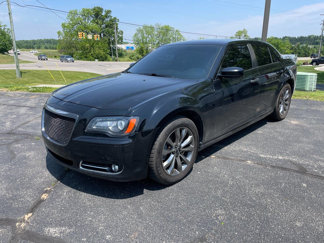 Used 2014 Chrysler 300 S image 1