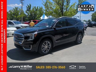 Used 2024 GMC Terrain SLT image 1