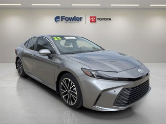 Certified 2025 Toyota Camry XLE image 1