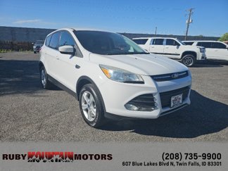 Used 2016 Ford Escape SE image 1