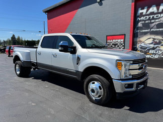 Used 2017 Ford F350 Lariat image 1