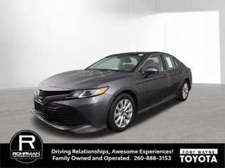Used 2020 Toyota Camry LE image 1