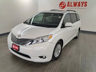 Used 2015 Toyota Sienna XLE image 1
